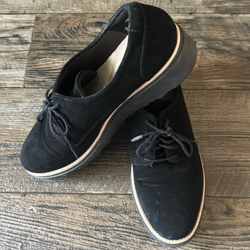 clarks lace up shoes